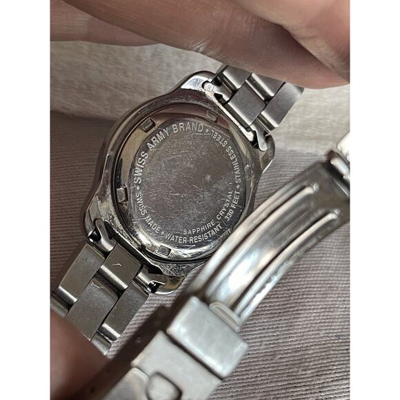 SWISS ARMY Ladies Watch 100 MTR Water Resident Black Face. Needs Battery - Picture 3 of 7
